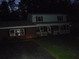 Beautiful 2 story colonial in Toledo, OH (Photo 1 of 6)