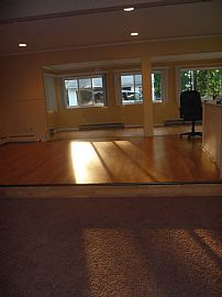 Beautiful 2 story colonial in Toledo, OH (Photo 4 of 6)