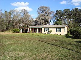 Lakefront Home for Rent in Orlando, FL