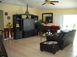 4/2 Single Family HomePool Hot Tub Fence in Saint Cloud, FL (Photo 5 of 6)