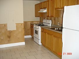 Bautifully renovated Spacious Apartment in Fall River, MA (Photo 1 of 5)