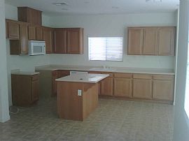 4Bd house in S. Las Vegas in Las Vegas, NV (Photo 3 of 5)