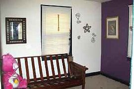 A home away from home blocks from campus in College Park, MD (Photo 3 of 4)