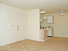 BEAUTIFUL 1BDROOM AVAILABLE NOW!!!!! in Wilmington, NC (Photo 3 of 4)