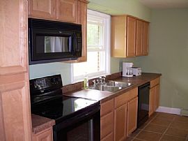 Lake Michigan Beach Vacation Rental in Coloma, MI (Photo 3 of 6)