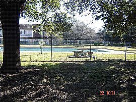 EXCELLENT 3 BR 2.5 BA TOWNHOUSE!!! in Houston, TX (Photo 2 of 6)