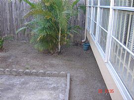 EXCELLENT 3 BR 2.5 BA TOWNHOUSE!!! in Houston, TX (Photo 3 of 6)