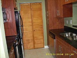 1 BD/1 BA UPGRADED CONDO. WATER INCLUDED in Sunrise, FL