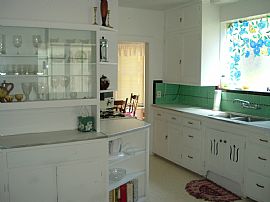 1900 Victorian Bungalow in Wallace, ID (Photo 3 of 6)