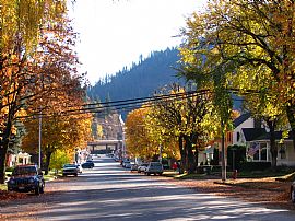 1900 Victorian Bungalow in Wallace, ID (Photo 6 of 6)