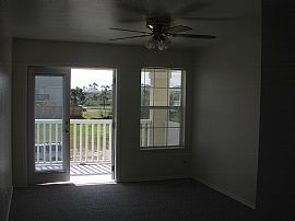 Townhouse in South Padre Island, TX (Photo 3 of 3)