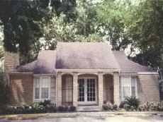 Lovely Light Updated Galleria Townhouse  in Houston, TX (Photo 6 of 6)