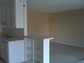 EXTRA LARGE 2bd/2ba with POOL & GATED PA in Newbury Park, CA (Photo 3 of 6)
