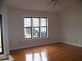 Clean Stepless Ranch Ksu/ I-75 and I-575 in Barrett Parkway, GA (Photo 4 of 4)