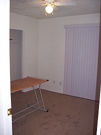  Rent Room By The Week! Available Now! in Glendale, AZ (Photo 3 of 4)