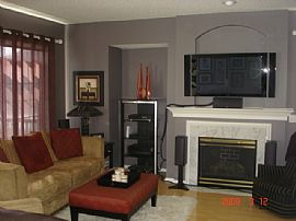 Newer Upgraded Townhouse in Woodbury, MN (Photo 2 of 6)