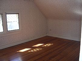 Beautiful Historic Victorian/Near Train in Wyncote, PA (Photo 5 of 5)