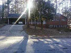 nice 4 bedroom in East Point, GA