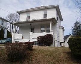 Great 1 Bedroom Apartment with Den in Catonsville, MD