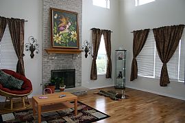 Luxurious Spacious House (District 220) in Hoffman Estates, IL (Photo 3 of 4)