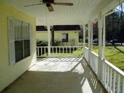 Beautiful Remodeled Lake Community Home in Huntsville, TX (Photo 5 of 6)