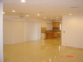 Traditional Style House with Pool in Coral Springs, FL (Photo 4 of 4)