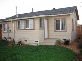 House & Private Yard in Santee, CA (Photo 3 of 5)