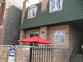 Old Town/Lincoln Park Private Courtyard in Lincoln Park, IL (Photo 3 of 6)