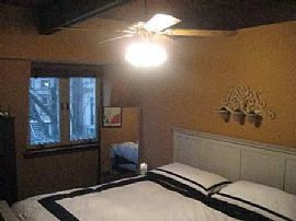 Old Town/Lincoln Park Private Courtyard in Lincoln Park, IL (Photo 6 of 6)