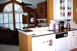 Beatiful 3/2 top floor condo in Alpharetta, GA (Photo 2 of 6)