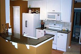 Beatiful 3/2 top floor condo in Alpharetta, GA (Photo 3 of 6)