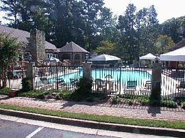 Beatiful 3/2 top floor condo in Alpharetta, GA (Photo 4 of 6)