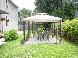 Victorian Style 2+ Bedroom Apartment in Saint Petersburg, FL (Photo 3 of 3)