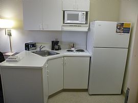 Studio Furnished with All Utilities Paid in Mesa, AZ (Photo 3 of 3)