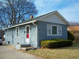 Cute 2 bedroom with garage in Ottawa, IL