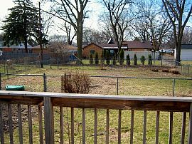 Cute 2 bedroom with garage in Ottawa, IL (Photo 5 of 5)