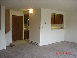 VERY SPACIOUS 2BD/2BATH TOWNHOMES in Des Moines, WA (Photo 1 of 6)