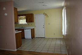 Cozy 1000sqft,considering offers,pets ok in Crestview, FL (Photo 3 of 3)