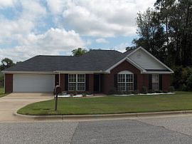 Nice Size Home in Quiet Neighborhood in Dothan, AL