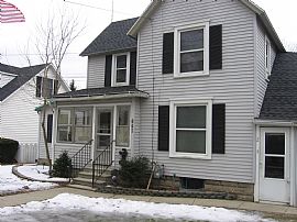 1.5 Br Apartment Downtown Chelsea in Chelsea, MI