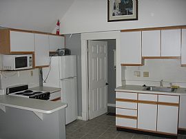 1.5 Br Apartment Downtown Chelsea in Chelsea, MI (Photo 2 of 4)