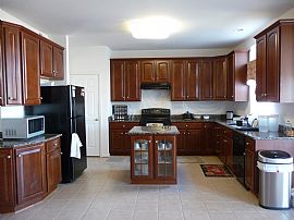 Spacious Room for Rent $400 in Fredericksburg, VA (Photo 4 of 5)