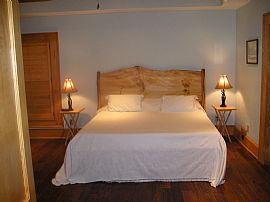 Executive Luxurious Rental in Jefferson, NC (Photo 2 of 6)