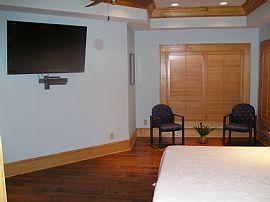 Executive Luxurious Rental in Jefferson, NC (Photo 3 of 6)