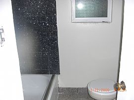 Spacious bedroom in COMPLETELY REMODELED in Richmond, CA (Photo 5 of 6)