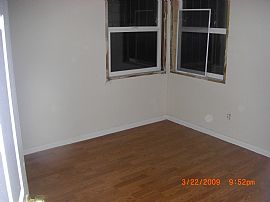 Spacious bedroom in COMPLETELY REMODELED in Richmond, CA (Photo 6 of 6)