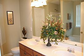 Decorators Home in Grayson, GA (Photo 6 of 6)