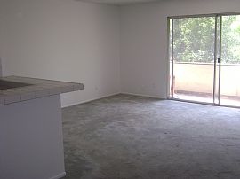 Glendale Hills Condo in Glendale, CA (Photo 3 of 6)