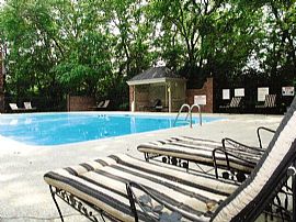 Charming community feel! Perfect Loc. in Nashville, TN (Photo 4 of 6)