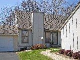 Fabulous Townhouse with JCCC Location in Overland, KS